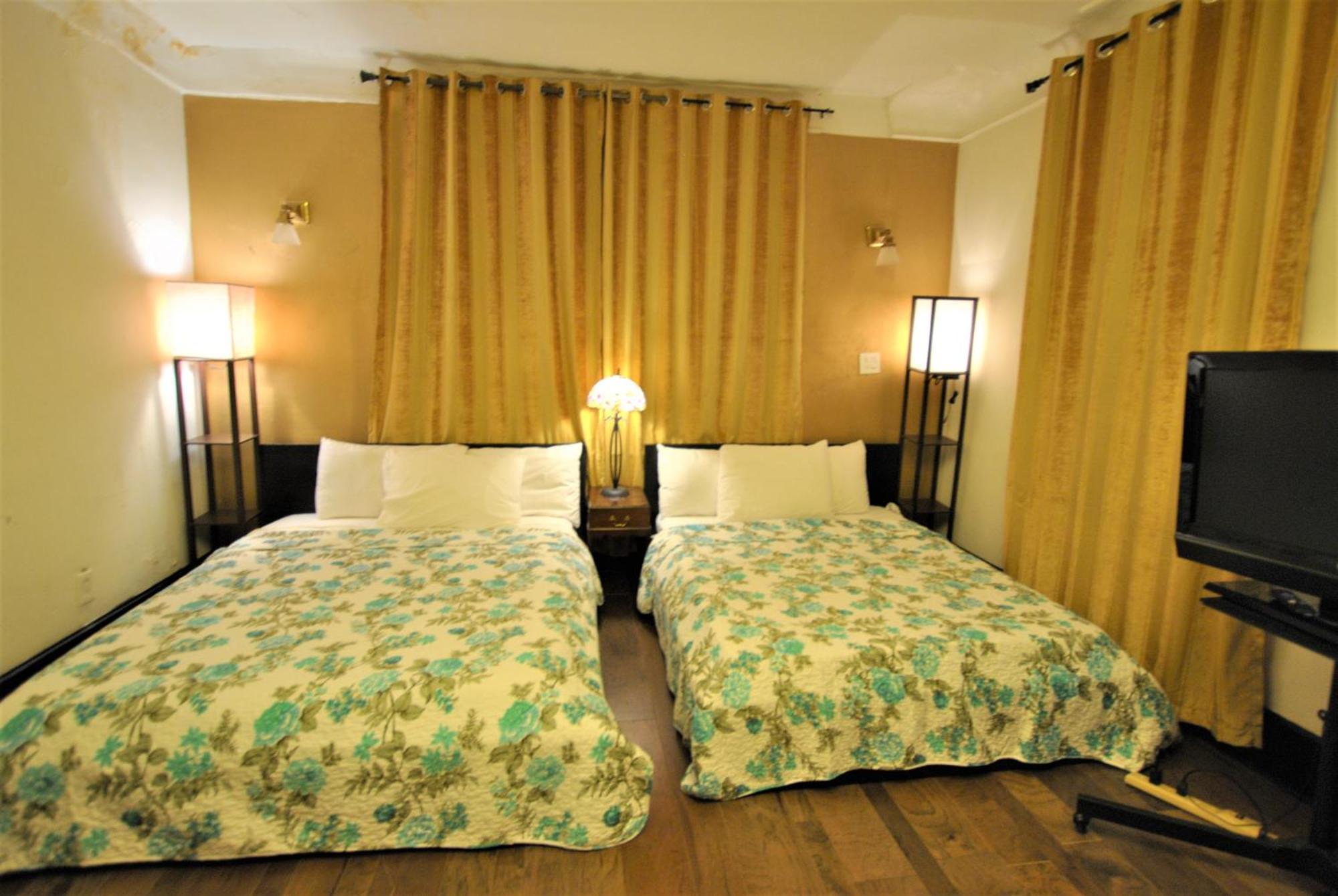 Ewr Airport Multilevel Guest House Room With 2-3 Beds Newark Exterior photo